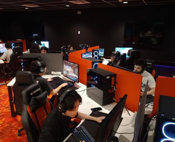 students in the Pacific Gaming Center